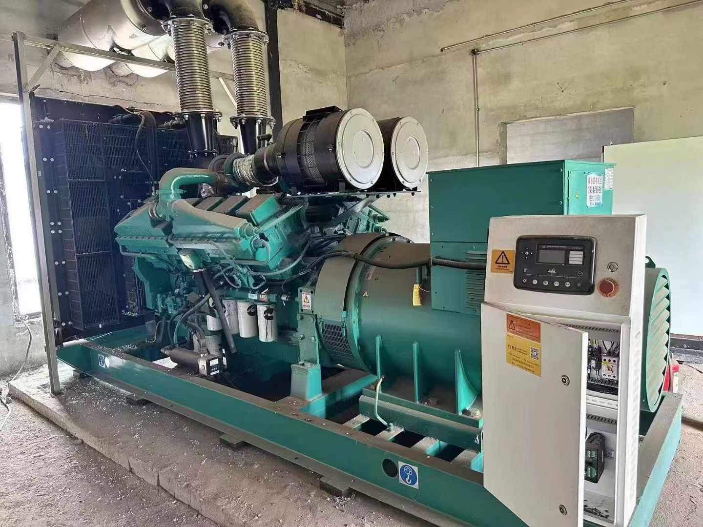 龙里无功补偿装置的性能评估需要考虑哪些因素？